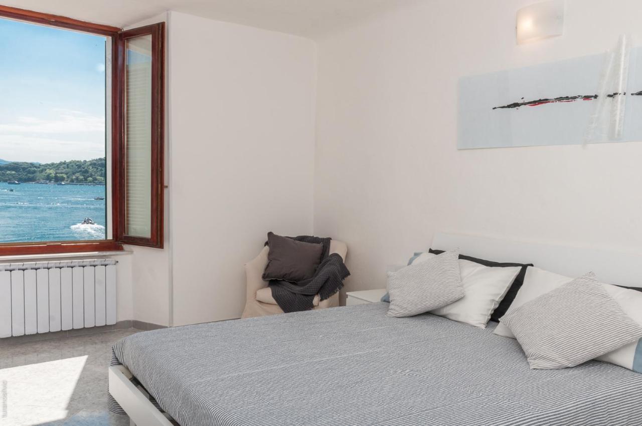 Sea View Apartment In Front Of The Sea Porto Venere Kültér fotó