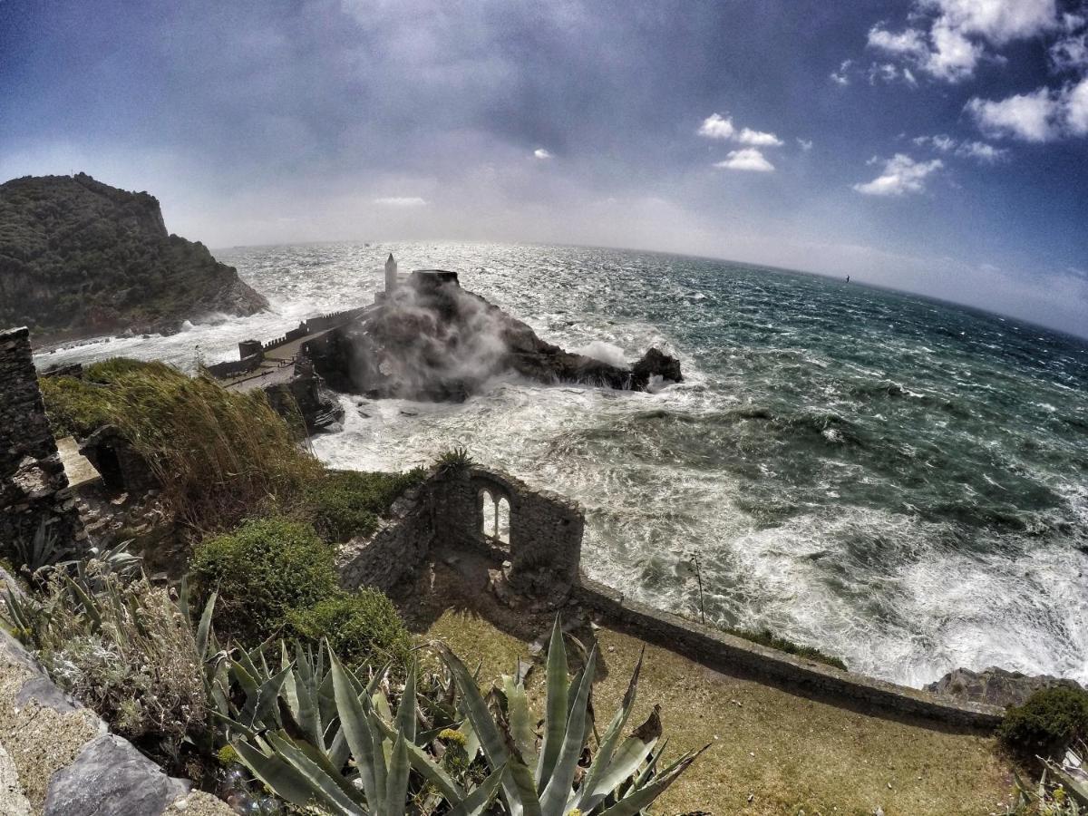 Sea View Apartment In Front Of The Sea Porto Venere Kültér fotó