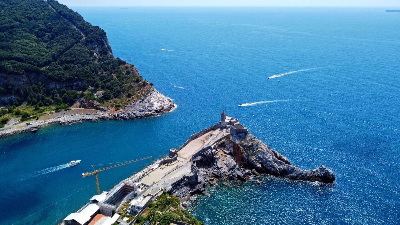 Sea View Apartment In Front Of The Sea Porto Venere Kültér fotó