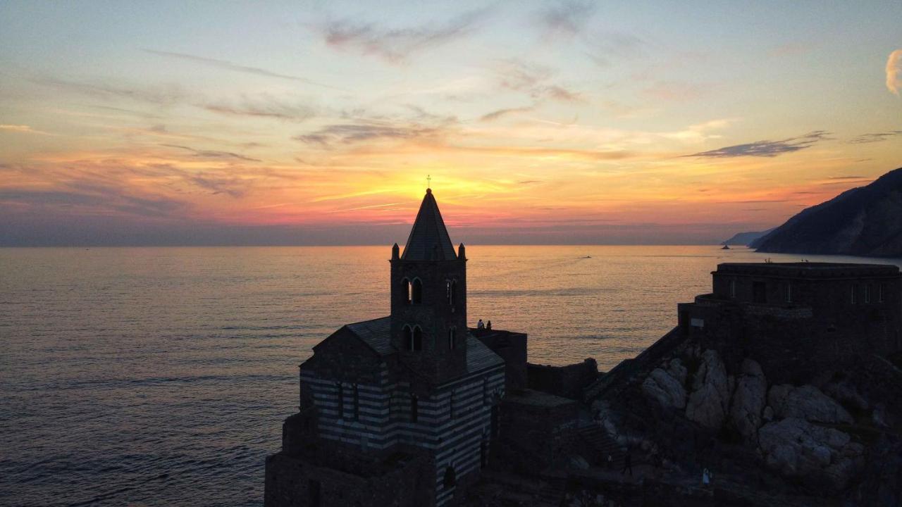 Sea View Apartment In Front Of The Sea Porto Venere Kültér fotó
