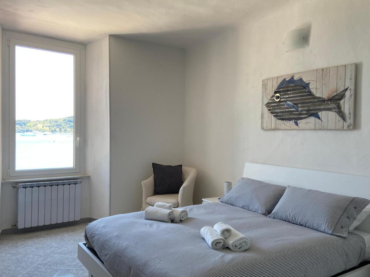Sea View Apartment In Front Of The Sea Porto Venere Kültér fotó